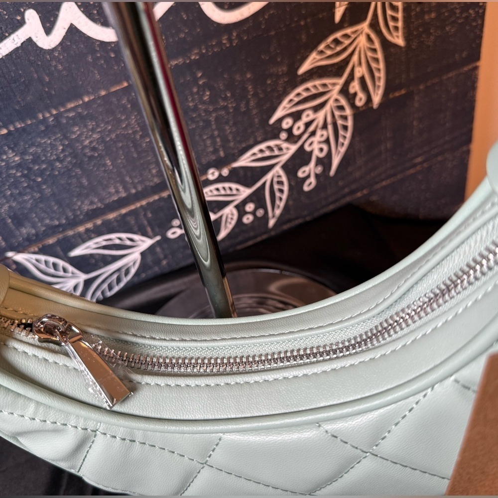 Steve Madden Quilted Mint Green Crossbody Bag - Picture 3 of 10